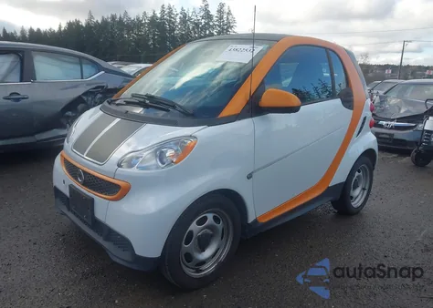 2015 Smart Fortwo Pure z USA, uszkodzony, nr VIN WMEEJ3BA5FK795278